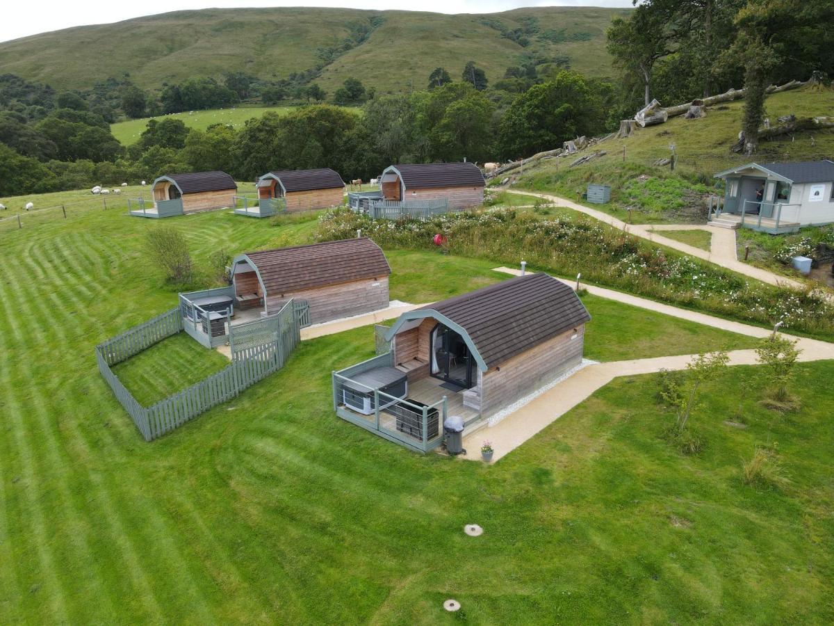 Bonnie Barns - Adults Only Luxury Lodges With Hot Tubs Luss Bagian luar foto