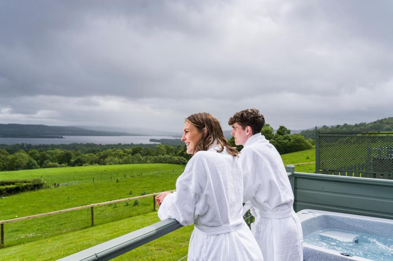 Bonnie Barns - Adults Only Luxury Lodges With Hot Tubs Luss Bagian luar foto