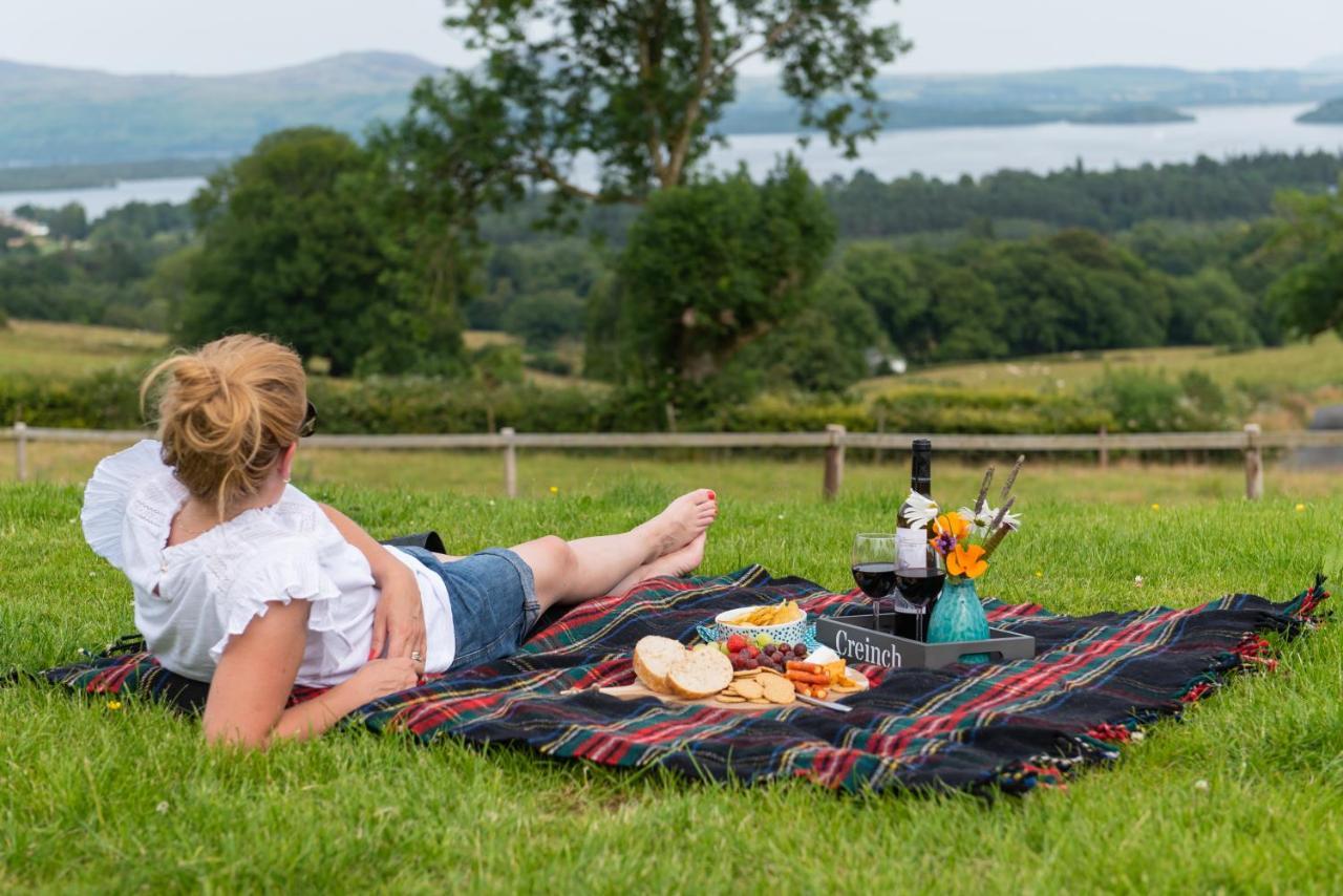 Bonnie Barns - Adults Only Luxury Lodges With Hot Tubs Luss Bagian luar foto