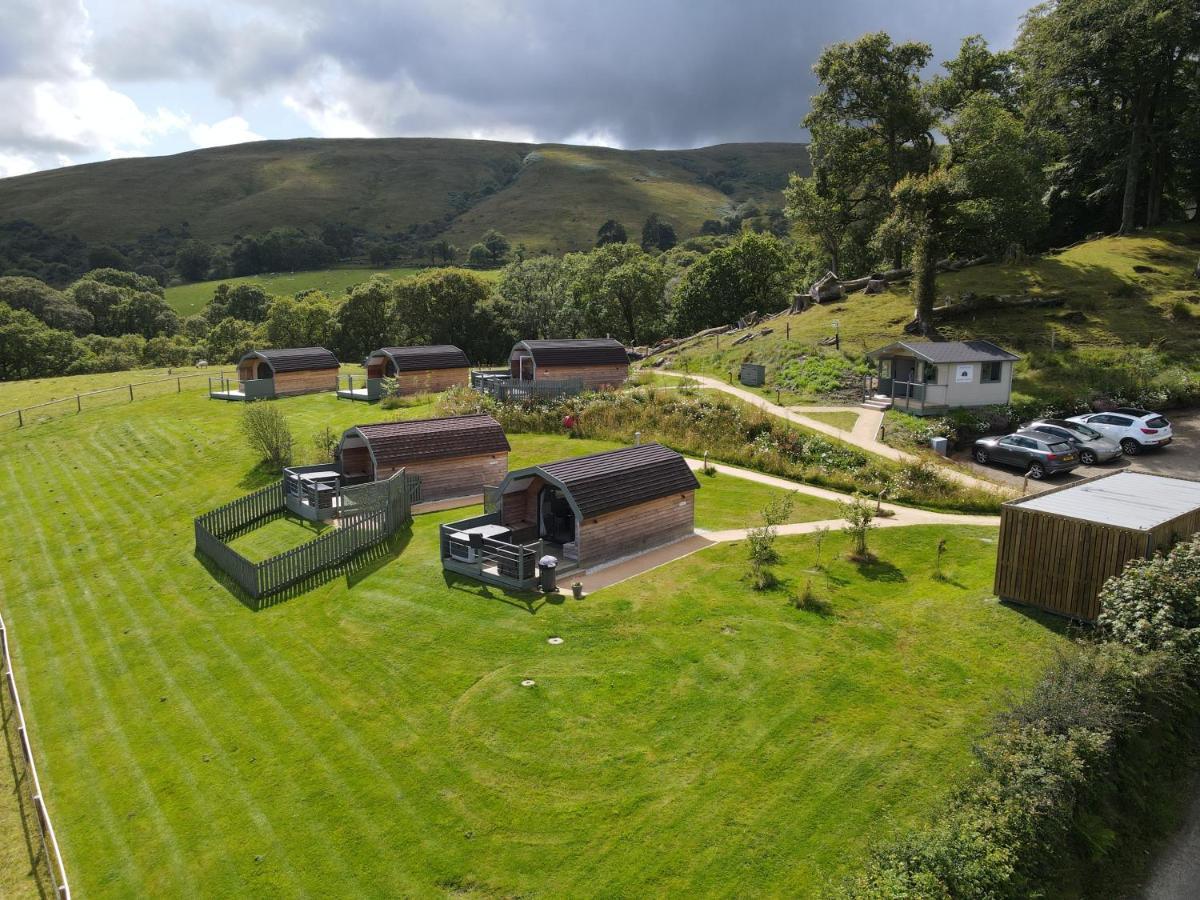 Bonnie Barns - Adults Only Luxury Lodges With Hot Tubs Luss Bagian luar foto