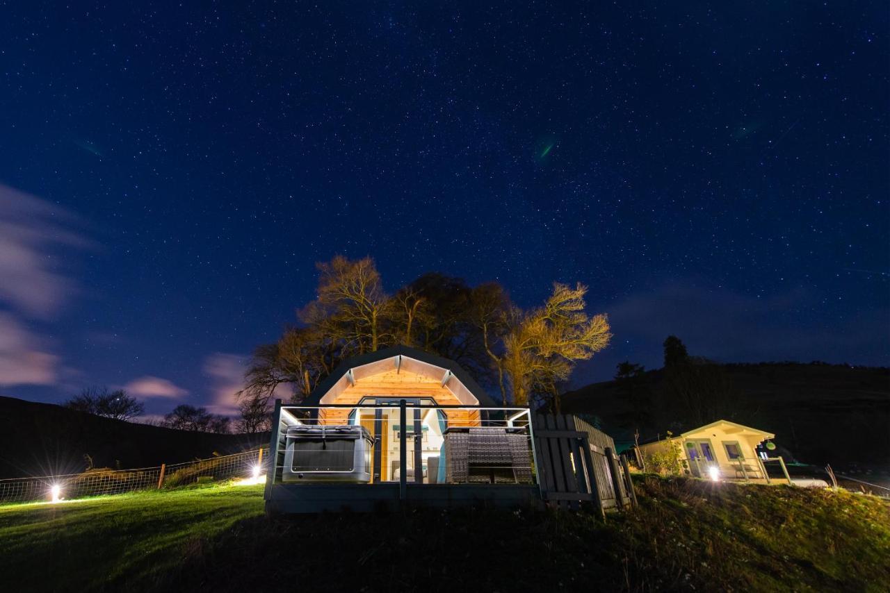 Bonnie Barns - Adults Only Luxury Lodges With Hot Tubs Luss Bagian luar foto