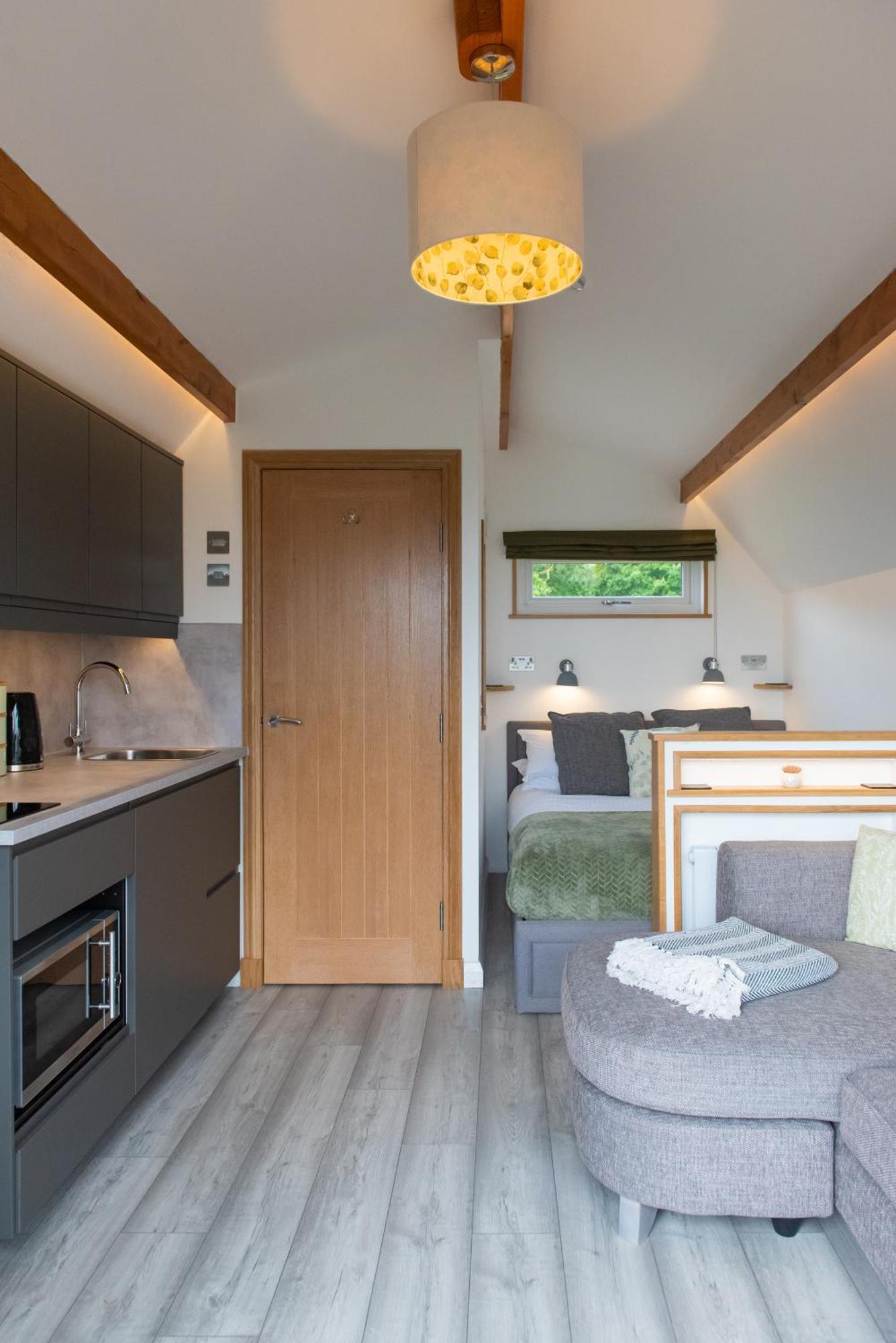 Bonnie Barns - Adults Only Luxury Lodges With Hot Tubs Luss Bagian luar foto